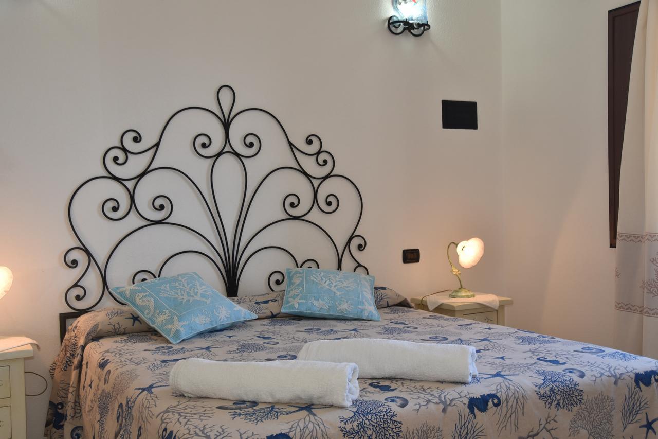 Bed & Breakfast Mare Isole Ла-Маддалена Екстер'єр фото